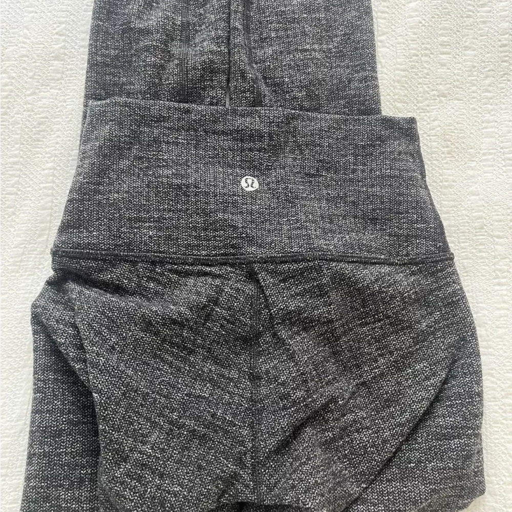Lululemon High Rise Stretch Tweed Style Yoga Legging Size 2 Warm Thick
